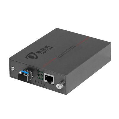 10/100M PoE メディア変換器 LFPT 機能を持つ SFP 光ファイバー DC5V 管理されていない